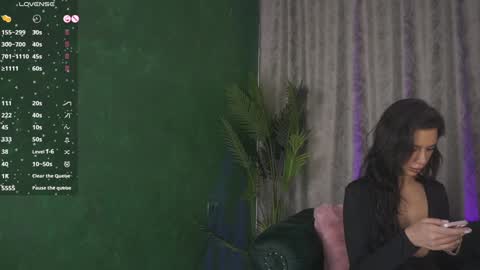 Snapshot of ohh_my_venus chatting on February 7, 4:48 am Julia online show from February 7, 4:48 am