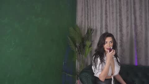 Snapshot of ohh_my_venus chatting on February 10, 7:58 am Julia online show from February 10, 7:58 am