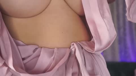 Snapshot of ohh_my_venus chatting on February 13, 10:02 am Julia online show from February 13, 10:02 am