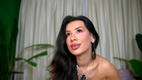 Snapshot of ohh_my_venus chatting on May 18, 5:13 am Julia online show from May 18, 5:13 am
