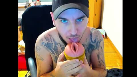 Chris online show from December 7, 3:30 pm