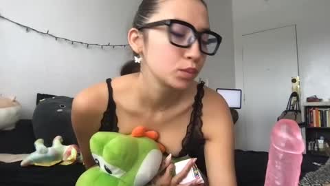 Snapshot of ohmillieevanillie chatting on June 27, 6:46 pm ohmillieevanillie online show from June 27, 6:46 pm