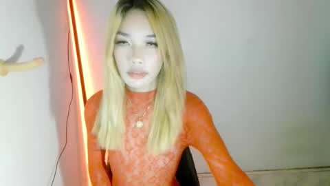 ohmyalessandraxcx online show from September 19, 1:45 pm