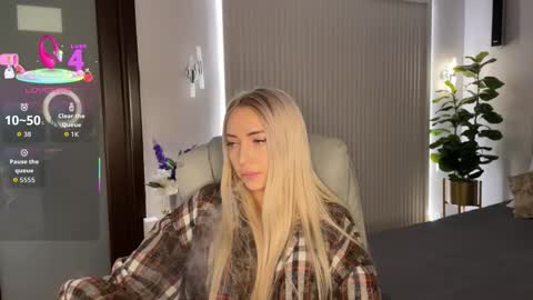 Emma online show from January 13, 1:11 am