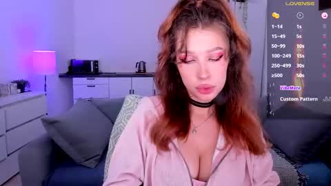 Snapshot of ohmymiami_ chatting on September 20, 6:20 pm Light online show from September 20, 6:20 pm