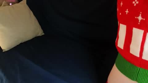 Yumi online show from December 13, 7:53 pm