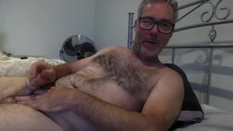 oiledcouple1 online show from October 21, 7:20 am