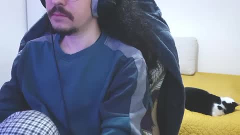 okako online show from April 3, 8:12 am