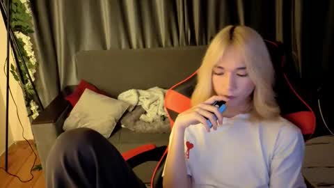 Ami online show from January 10, 1:57 pm