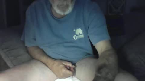 Snapshot of old_bald63 chatting on April 5, 11:46 pm old_bald63 online show from April 5, 11:46 pm