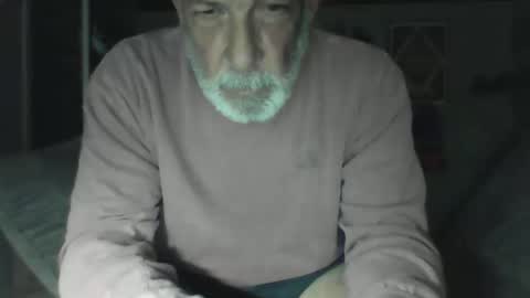 Snapshot of old_bald63 chatting on April 7, 12:55 am old_bald63 online show from April 7, 12:55 am