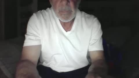 Snapshot of old_bald63 chatting on May 31, 8:54 am old_bald63 online show from May 31, 8:54 am