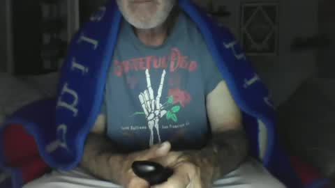 Snapshot of old_bald63 chatting on June 14, 8:38 am old_bald63 online show from June 14, 8:38 am