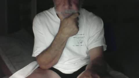 Snapshot of old_bald63 chatting on June 20, 6:05 am old_bald63 online show from June 20, 6:05 am