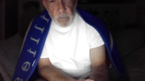 Snapshot of old_bald63 chatting on August 2, 7:40 am old_bald63 online show from August 2, 7:40 am