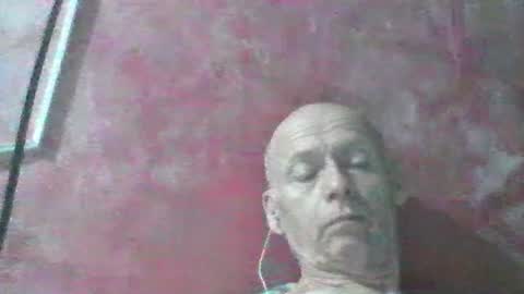 Snapshot of oldbuthorny62 chatting on June 20, 1:41 am oldbuthorny62 online show from June 20, 1:41 am
