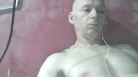 Snapshot of oldbuthorny62 chatting on June 21, 2:25 am oldbuthorny62 online show from June 21, 2:25 am