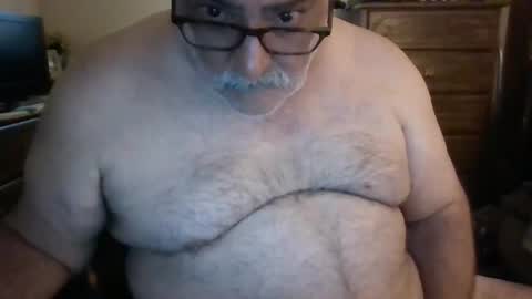 oldcockforyngladies online show from April 3, 5:00 pm