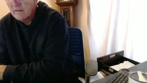 Snapshot of olderandwiser chatting on January 9, 3:12 pm Older and Wiser online show from January 9, 3:12 pm