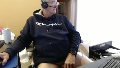 Snapshot of olderandwiser chatting on January 22, 4:02 pm Older and Wiser online show from January 22, 4:02 pm
