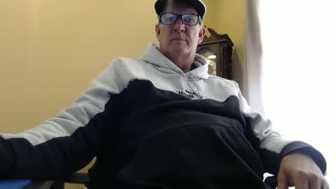 Snapshot of olderandwiser chatting on January 29, 7:53 pm Older and Wiser online show from January 29, 7:53 pm