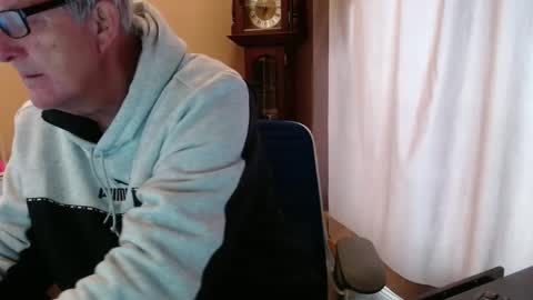Snapshot of olderandwiser chatting on January 30, 6:10 pm Older and Wiser online show from January 30, 6:10 pm