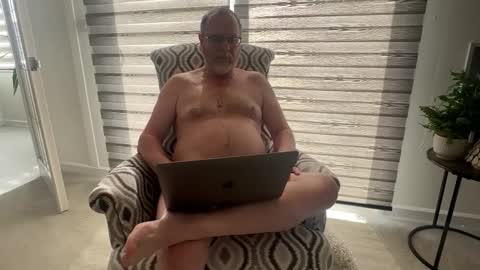 Snapshot of olderlady71 chatting on March 28, 11:32 am Olderlady71 online show from March 28, 11:32 am