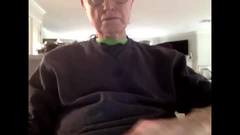 Snapshot of olderthandirt69 chatting on December 29, 4:08 pm olderthandirt69 online show from December 29, 4:08 pm