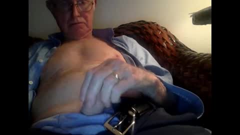 Snapshot of olderthandirt69 chatting on January 6, 3:42 am olderthandirt69 online show from January 6, 3:42 am
