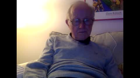 Snapshot of olderthandirt69 chatting on January 13, 3:12 am olderthandirt69 online show from January 13, 3:12 am
