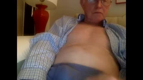 Snapshot of olderthandirt69 chatting on January 14, 3:11 am olderthandirt69 online show from January 14, 3:11 am