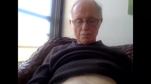 Snapshot of olderthandirt69 chatting on January 14, 7:32 pm olderthandirt69 online show from January 14, 7:32 pm