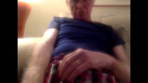 Snapshot of olderthandirt69 chatting on March 9, 3:11 am olderthandirt69 online show from March 9, 3:11 am