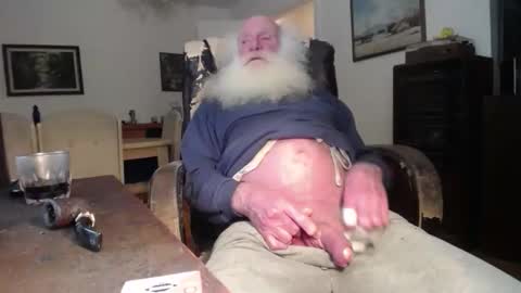 Snapshot of oldfucker9 chatting on November 24, 2:22 am oldfucker9 online show from November 24, 2:22 am