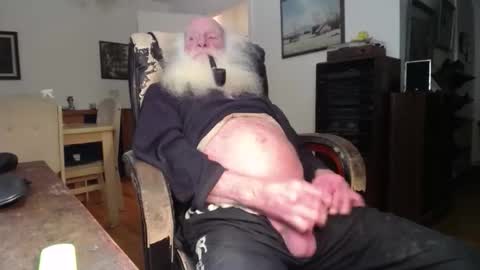 Snapshot of oldfucker9 chatting on February 17, 2:41 am oldfucker9 online show from February 17, 2:41 am