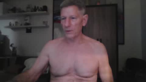 Snapshot of oldgeorge chatting on September 10, 1:11 pm George online show from September 10, 1:11 pm