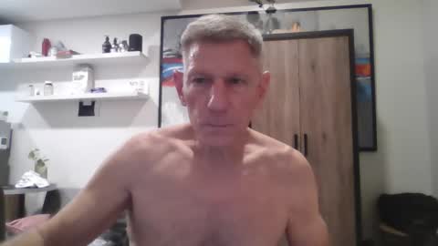 Snapshot of oldgeorge chatting on September 12, 11:54 am George online show from September 12, 11:54 am