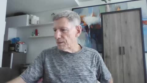 Snapshot of oldgeorge chatting on September 16, 6:58 am George online show from September 16, 6:58 am