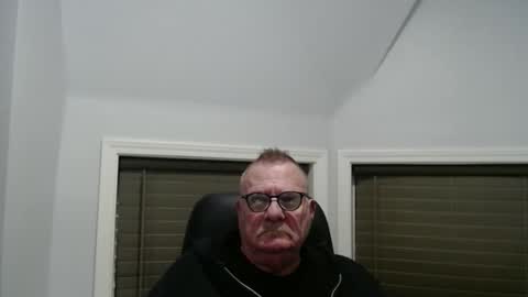Snapshot of oldguybigd chatting on January 18, 4:16 am oldguybigd online show from January 18, 4:16 am