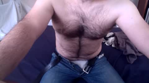 Snapshot of oldjeremy chatting on March 7, 4:15 pm oldjeremy online show from March 7, 4:15 pm