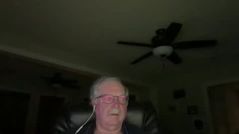 Snapshot of oldlakeguy chatting on January 14, 5:51 am OldLakeGuy online show from January 14, 5:51 am