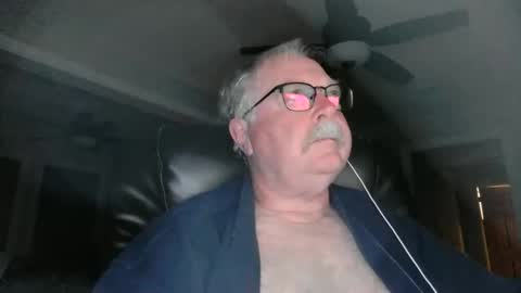 Snapshot of oldlakeguy chatting on March 6, 5:14 am OldLakeGuy online show from March 6, 5:14 am
