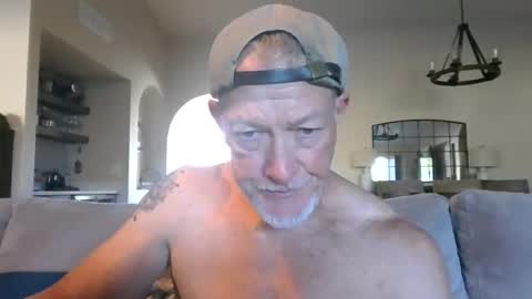 Snapshot of oldmanmeataz chatting on March 13, 2:45 pm oldmanmeataz online show from March 13, 2:45 pm