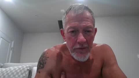 Snapshot of oldmanmeataz chatting on May 16, 2:19 am oldmanmeataz online show from May 16, 2:19 am