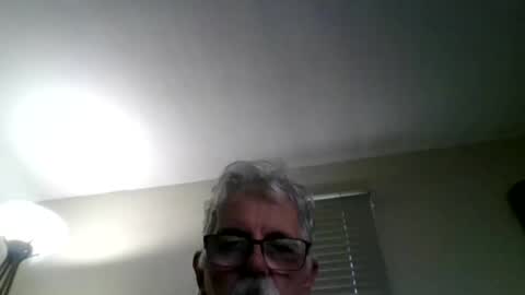 Snapshot of oldmiguy chatting on June 22, 11:24 pm OldMIGUY online show from June 22, 11:24 pm