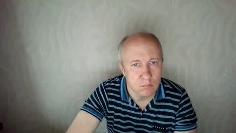 Snapshot of oleg365 chatting on October 9, 6:00 am figaro online show from October 9, 6:00 am