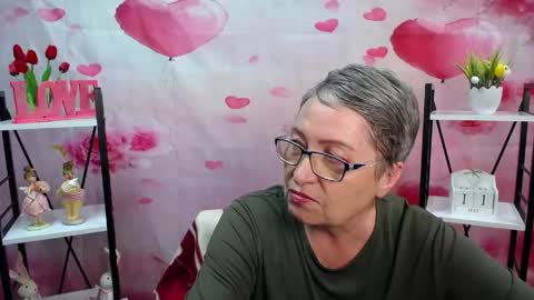 OlgaLuck online show from May 11, 5:24 am