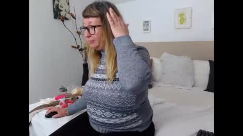 Snapshot of olgapavlova chatting on April 15, 11:39 am Olga Pavlova online show from April 15, 11:39 am