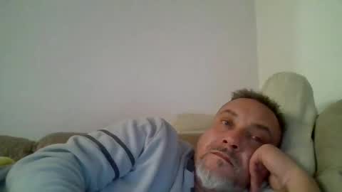 Snapshot of olimpio1230 chatting on December 7, 12:19 am olimpio1230 online show from December 7, 12:19 am
