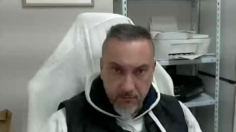 Snapshot of olimpio1230 chatting on December 11, 5:37 pm olimpio1230 online show from December 11, 5:37 pm